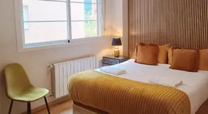 Appartement stylé avec piscine d'été à proximité du métro - Image 2