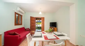 Afroditi Holiday Home - Blue Apartment - Image 3