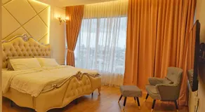 Luxury 180 SeaView 7pax USM & Queensbay - Image 2