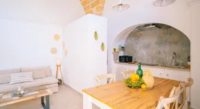 Emmè Boutique Apartment - Image 4