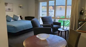 Cedar Grove Motor Lodge - Image 2