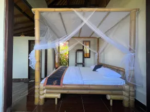 Tutwin Guesthouse - Image 2