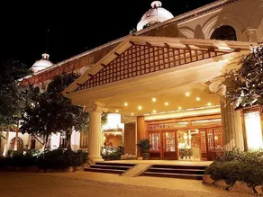 Yuwenquan Hot Spring Resort - Image 2