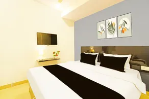 OYO Malani Inn - Image 2