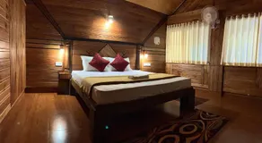 LAZY RETREAT - Image 2