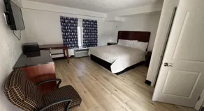 Stallion Inn Motel - Image 5