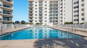 Regency Towers 405 West - Image 4