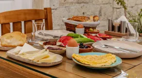 Avlu Alaçatı Boutique Hotel - Image 4