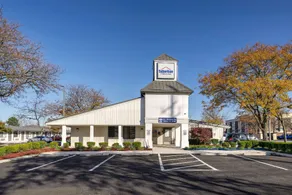 Suburban Studios Mentor - Cleveland Northeast - Image 2