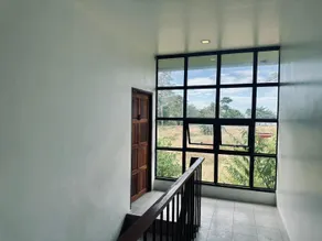 Kohchang stayin premium hotel in beach street market - Image 3