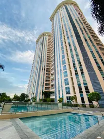 Spacious condo in Venice Luxury Residences - Image 4
