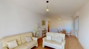 Spacious Minimalist Prilly 2BR Free Parking - Image 2