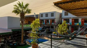 Wild Rover Huacachina - Image 3