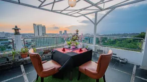King's Hotel Nagoya Batam - Image 5