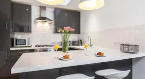 Winchester Apartments - Image 2