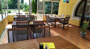 Arcadia Guesthouse - Image 4