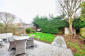 Elegant 3-Bed Home with Garden & Parking Near Stansted Airport - Image 5