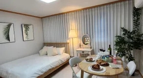 Rosa House - Image 2