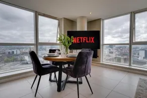 Floor-ceiling windows, Harbour/Sea Views, Sleeps 5 - Image 4