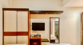 RedDoorz Syariah Plus near Cirebon Super Block Mall 2 - Image 2