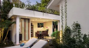 Room & Vespa 3 - Relaxing Stay Center Seminyak - Image 4