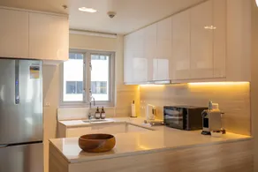 Cozy Flat at Makati s Coolest St - Image 5