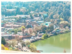 Goroomgo Chinar Lake View Nainital - Image 5
