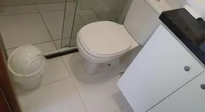 Apartamento térreo em hotel - Image 3