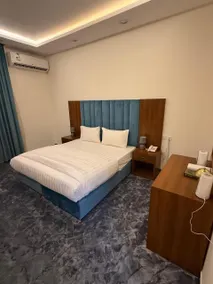 Quiet Rooms 13 Serviced Apartments - Image 2