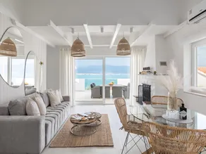 Apartment in Slatine with Terrace - Image 2