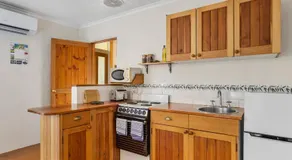 The Clocktower - Serene Stay at Herons Rise Vineyard - Image 3
