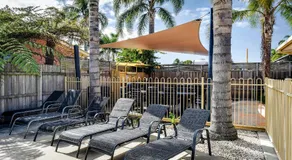 Allambi Holiday Apartments - Image 3