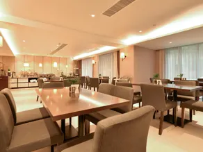 Home Inns Plus Shanghai Xujiahui Branch - Image 2