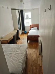 Dublin city center en-suit room - Image 4