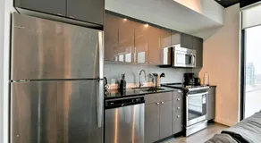 Cozy Skyline Condo in Downtown, across Canada Life Centre - Image 3