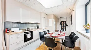 Lit Living - Luxus Loft - Box Spring - Air Con - BBQ - Panorama - Image 3