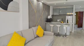 Garden City Studio Apartment - Image 4