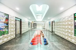 OYO 72405 Hotel Yogi - Image 2