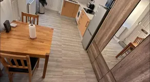 Gatwick Cosy Apartment - Image 3