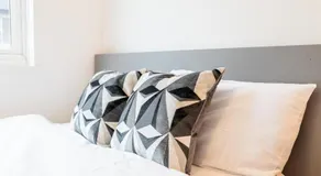 Beautiful new build studio in London - Image 4