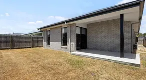 Premium Family Retreat in Logan Reserve - Image 5