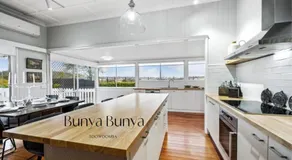 Bunya Bunya Luxury Estate Toowoomba set over 2 acres with Tennis Court - Image 2