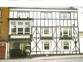 Queens Head Hotel - Image 2
