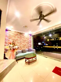 N HIBISCUS HOTEL - Image 3