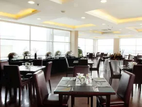 Grand Pacific Hotel - Image 3