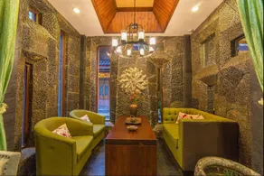 Share Year Hotel - Image 3