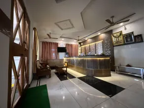 Raja Residency (RR) Near Isha - Image 5