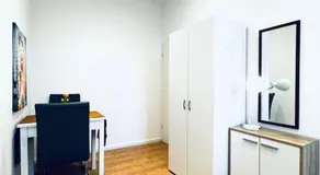 Bright & Spacious 4BR Apt Near Kaufpark Alterlaa - Image 4
