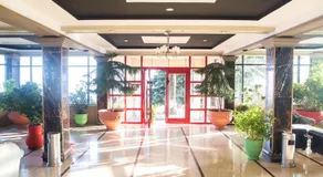 Metropole Hotel - Image 5
