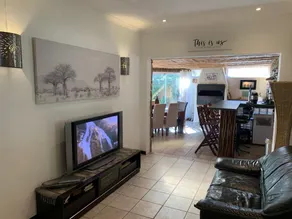 Regent Casa's - Cape Towns Blouberg Area - Where 16 people can stay - Image 4